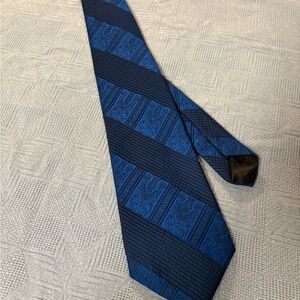 Stunning Blue Patterned Men's Lilly Dache’‎ Tie